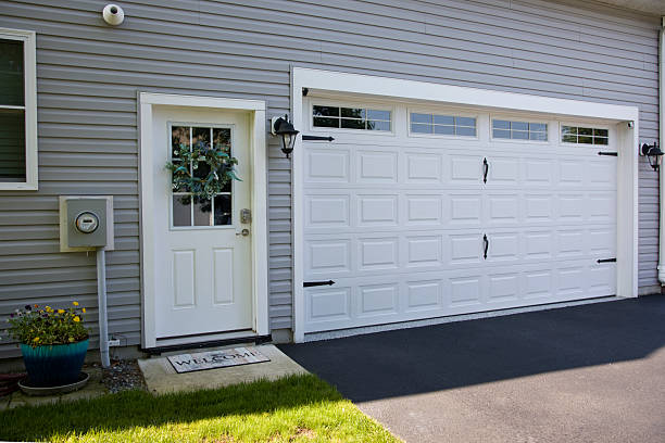 24/7 Emergency Garage Door Panel Replacement experts in Shiloh, PA